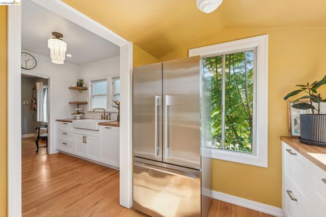 6004 Orchard Ave, Richmond, CA 94804