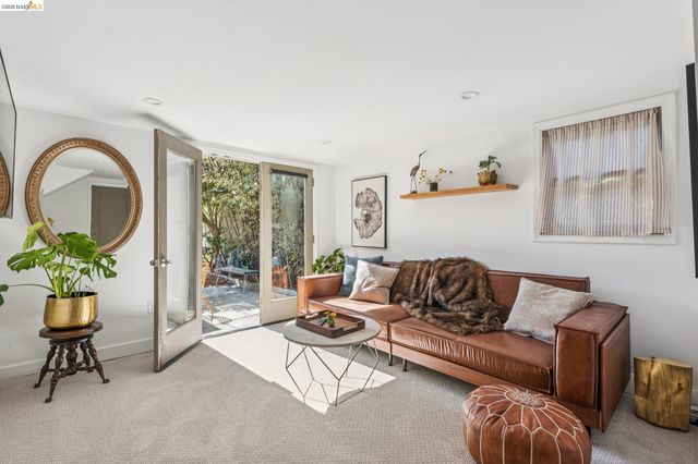 6004 Orchard Ave, Richmond, CA 94804