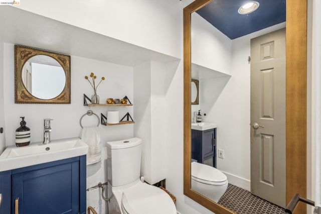 6004 Orchard Ave, Richmond, CA 94804