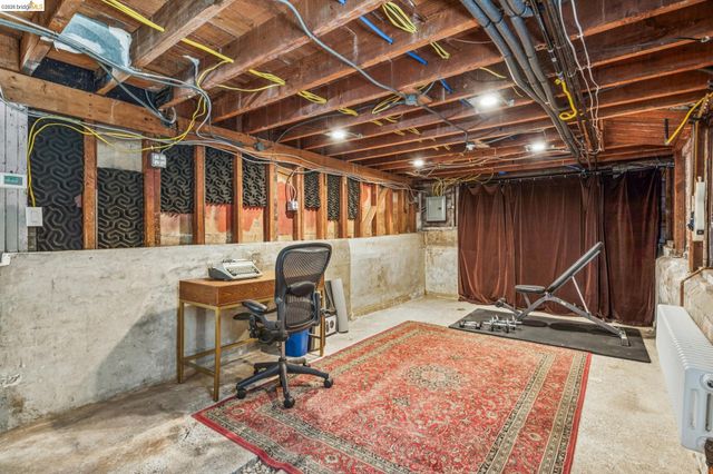 6004 Orchard Ave, Richmond, CA 94804