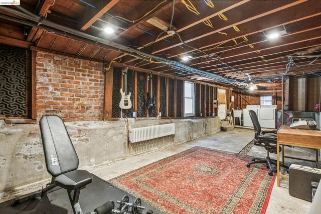 6004 Orchard Ave, Richmond, CA 94804