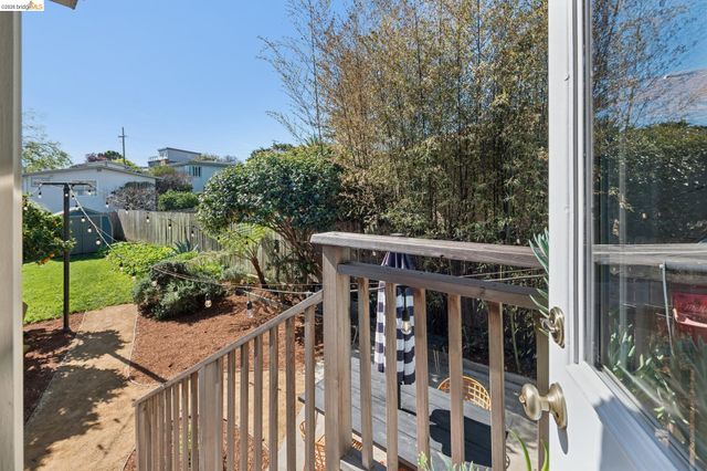 6004 Orchard Ave, Richmond, CA 94804