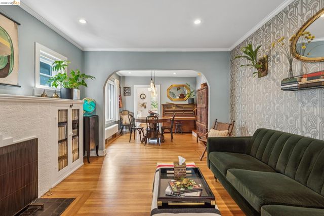 6004 Orchard Ave, Richmond, CA 94804