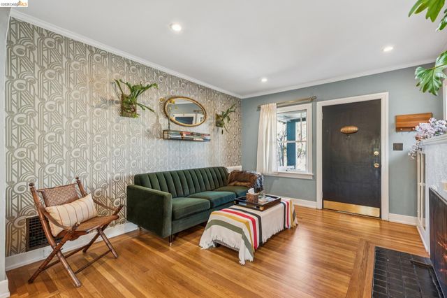 6004 Orchard Ave, Richmond, CA 94804