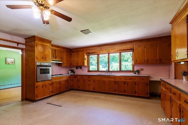 40 Tolland Turnpike, Willington, CT 06279