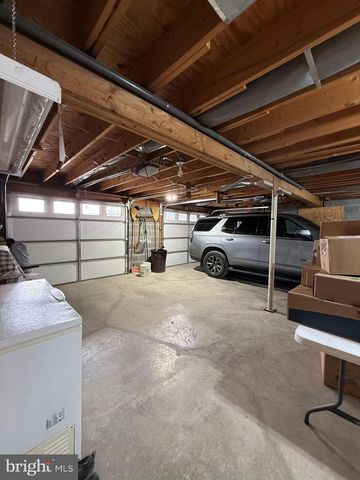 55 FAIRFAX CORNER RD, Cabins, WV 26855