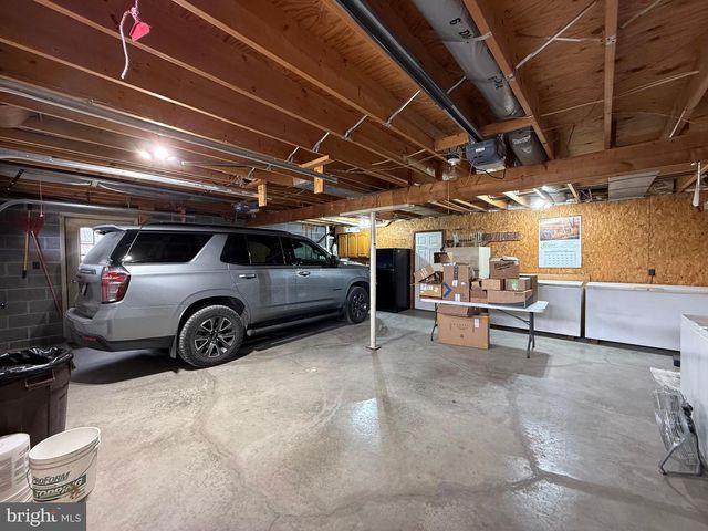 55 FAIRFAX CORNER RD, Cabins, WV 26855