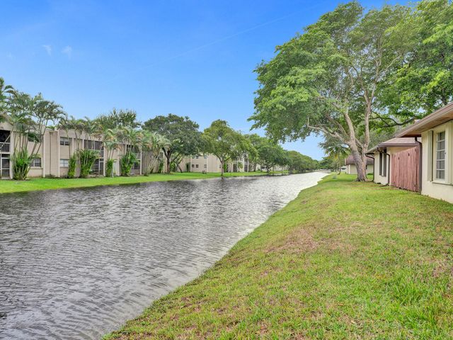 3747 E Valley Green Drive 76, Davie, FL 33328