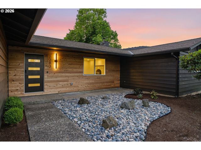 1283 Ne 49TH St, Vancouver, WA 98663