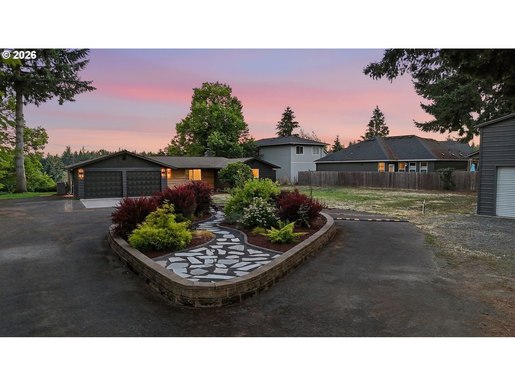 1283 Ne 49TH St, Vancouver, WA 98663