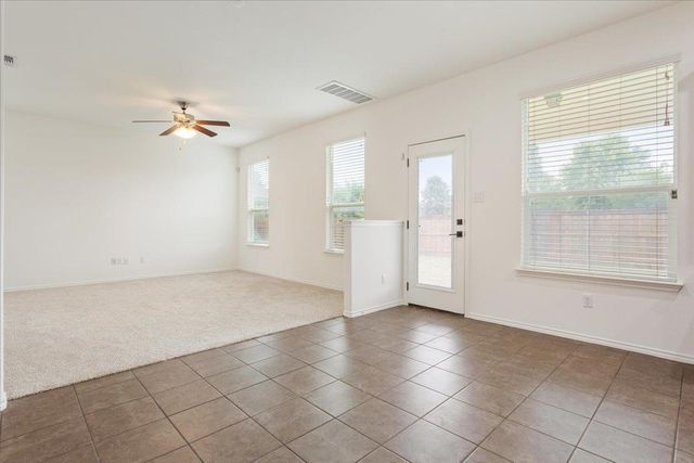 240 Foster LN, Jarrell, TX 76537