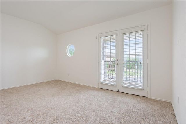 240 Foster LN, Jarrell, TX 76537