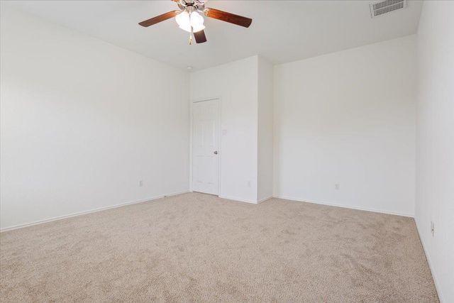 240 Foster LN, Jarrell, TX 76537
