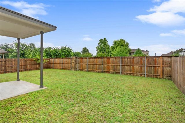 240 Foster LN, Jarrell, TX 76537