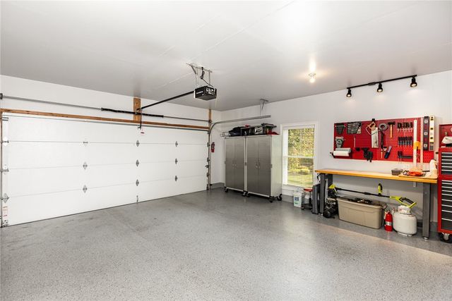 4037 St James Parkway, Canandaigua Town, NY 14424