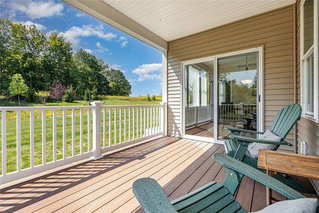 4037 St James Parkway, Canandaigua Town, NY 14424