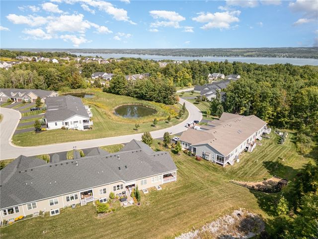 4037 St James Parkway, Canandaigua Town, NY 14424