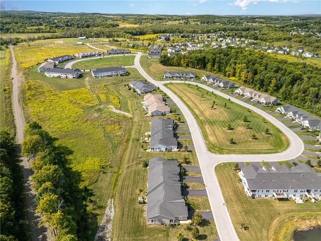 4037 St James Parkway, Canandaigua Town, NY 14424