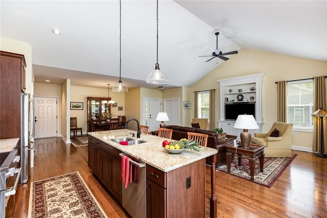 4037 St James Parkway, Canandaigua Town, NY 14424