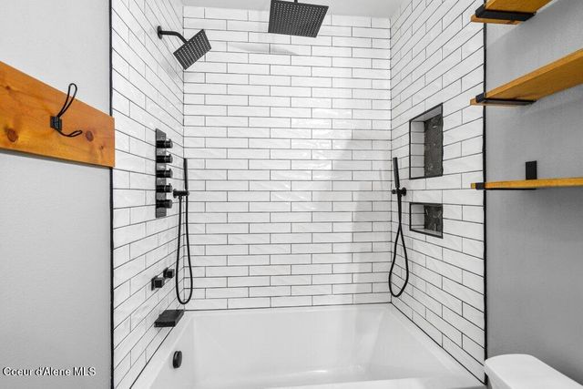 1366 N Brookhaven LN, Post Falls, ID 83854