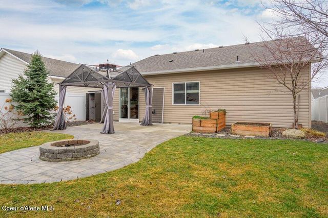1366 N Brookhaven LN, Post Falls, ID 83854