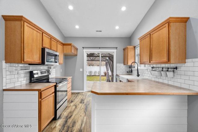 1366 N Brookhaven LN, Post Falls, ID 83854