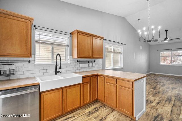 1366 N Brookhaven LN, Post Falls, ID 83854