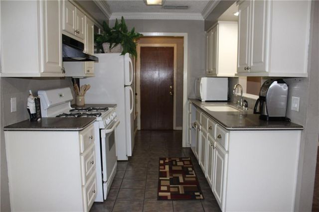 1702 Goodson LN, Round Rock, TX 78664