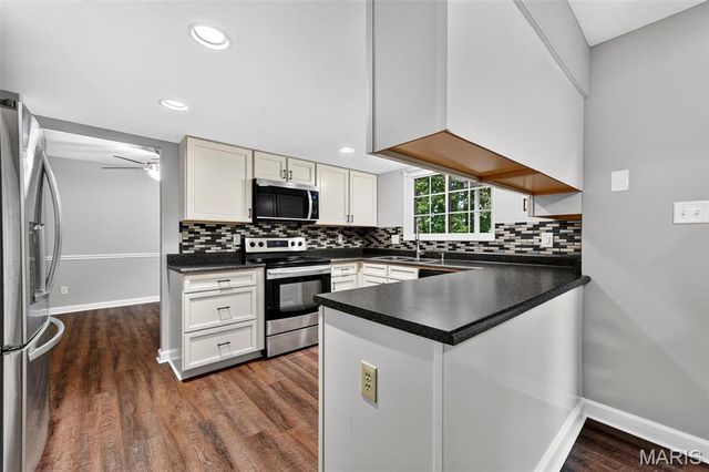 2972 Wheatfield Farms Drive, O'fallon, MO 63368