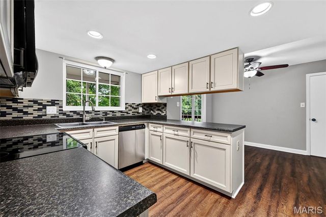 2972 Wheatfield Farms Drive, O'fallon, MO 63368