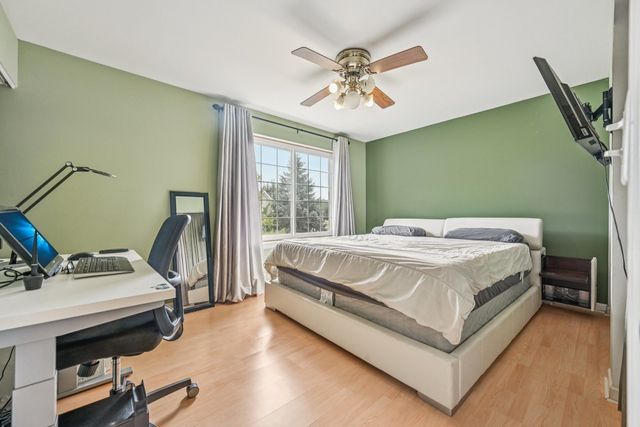 47 S Treehouse Lane, Round Lake, IL 60073