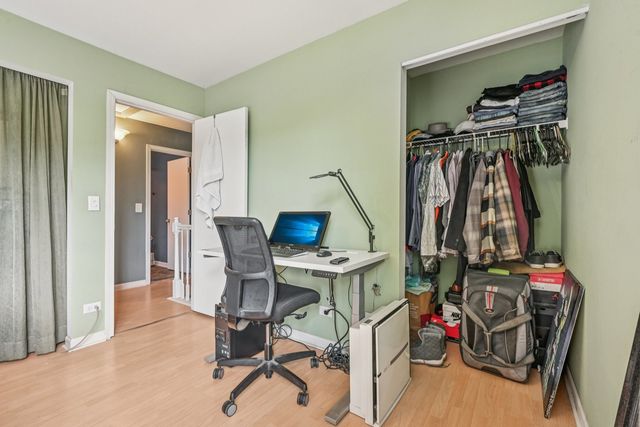 47 S Treehouse Lane, Round Lake, IL 60073