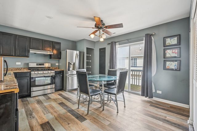 47 S Treehouse Lane, Round Lake, IL 60073