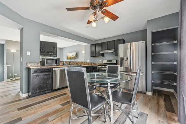 47 S Treehouse Lane, Round Lake, IL 60073