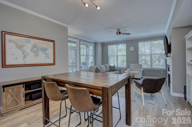 405 W 7th Street 303, Charlotte, NC 28202