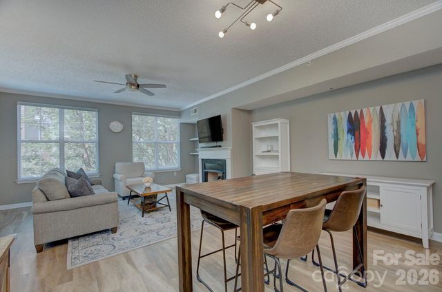 405 W 7th Street 303, Charlotte, NC 28202