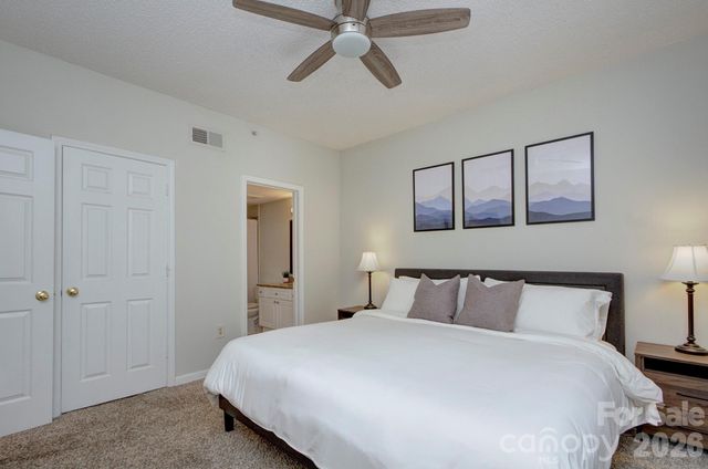 405 W 7th Street 303, Charlotte, NC 28202