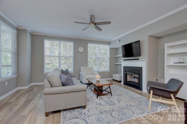 405 W 7th Street 303, Charlotte, NC 28202
