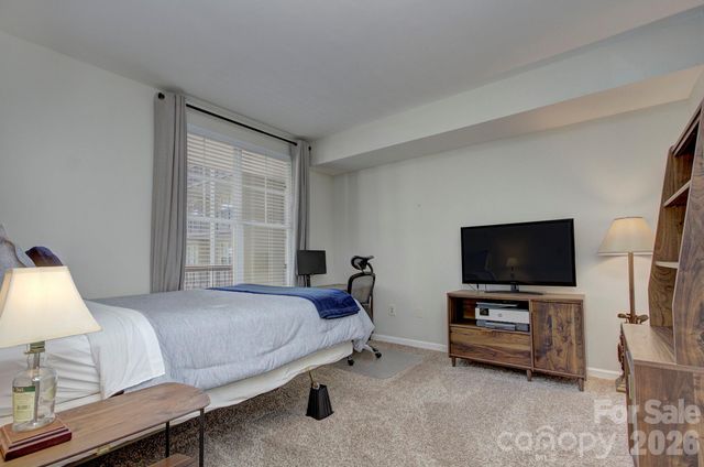 405 W 7th Street 303, Charlotte, NC 28202