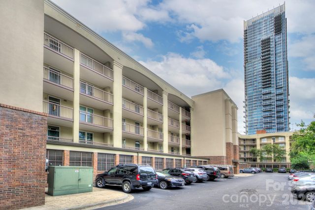 405 W 7th Street 303, Charlotte, NC 28202