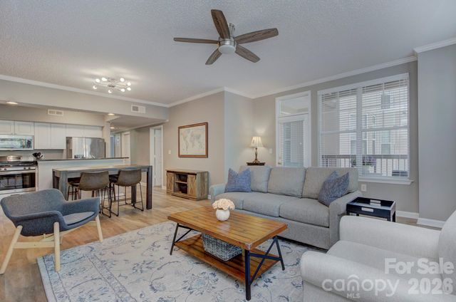 405 W 7th Street 303, Charlotte, NC 28202