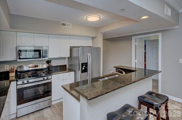 405 W 7th Street 303, Charlotte, NC 28202