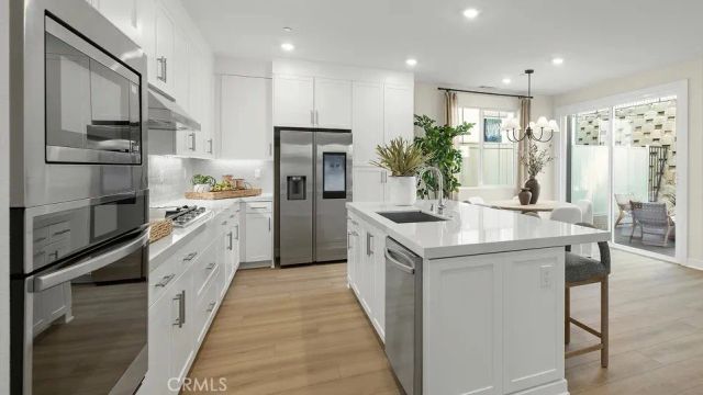2038 Pyrenes Place, Santa Paula, CA 93060