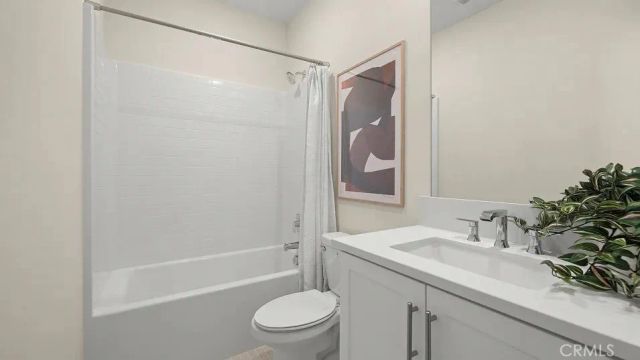 2038 Pyrenes Place, Santa Paula, CA 93060