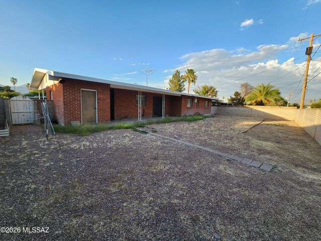 5952 E Eli Street, Tucson, AZ 85711