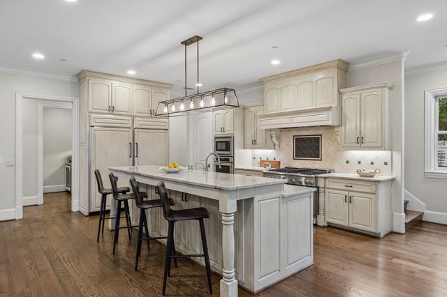 4234 Williamsburg Road, Dallas, TX 75220