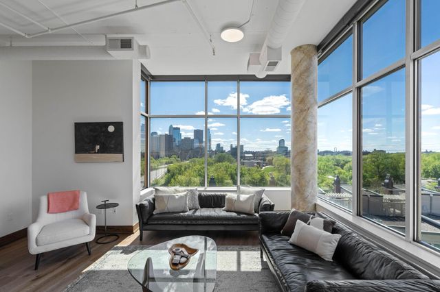 100 2nd Street NE A560, Minneapolis, MN 55413