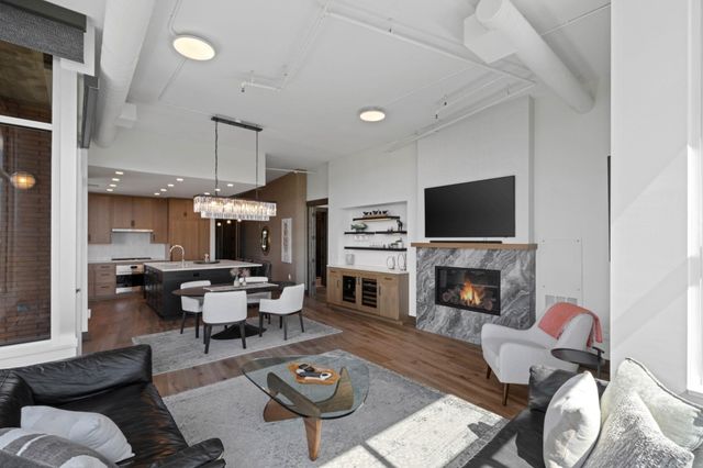 100 2nd Street NE A560, Minneapolis, MN 55413