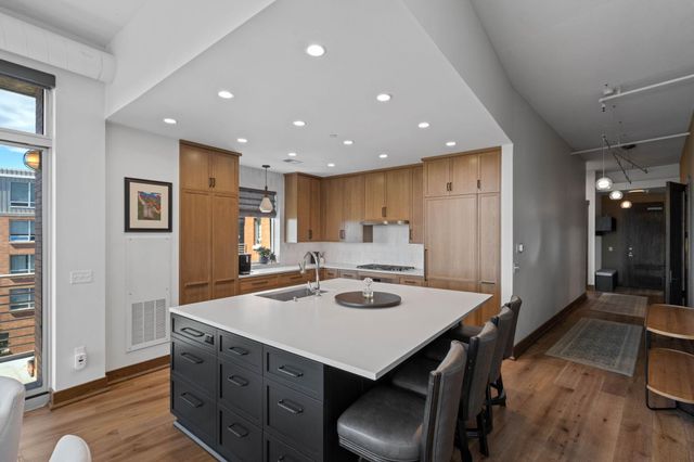 100 2nd Street NE A560, Minneapolis, MN 55413