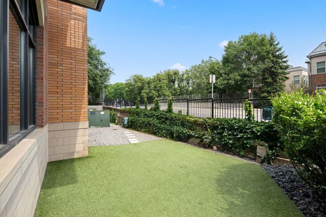100 2nd Street NE A560, Minneapolis, MN 55413
